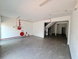 Sims Avenue (D14), Shop House #456297991
